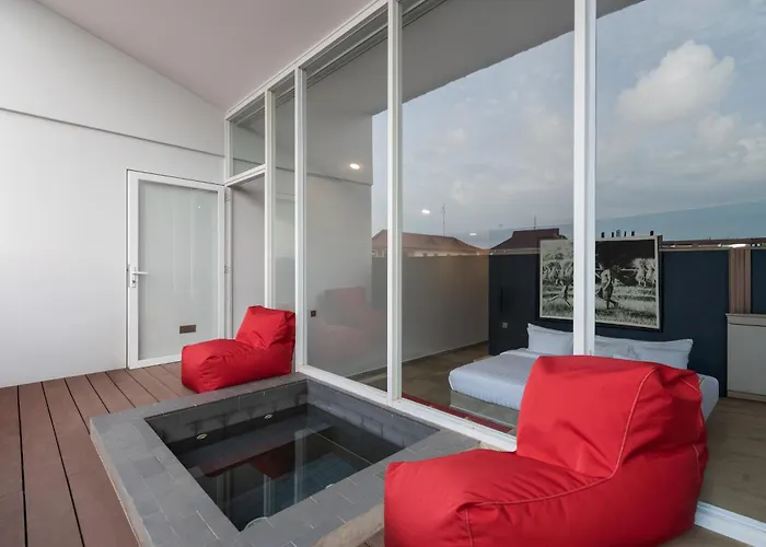 Hotel Cozy Boutique City-centre 4*
